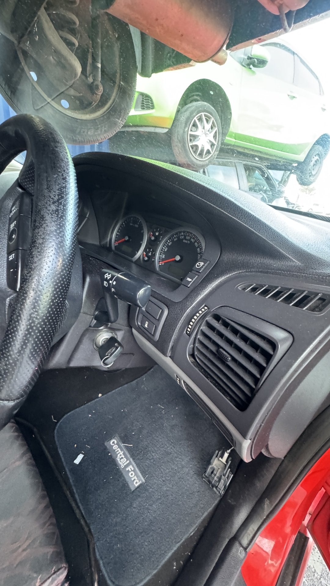 2004 Ford Falcon XR6   Dismantling For Parts