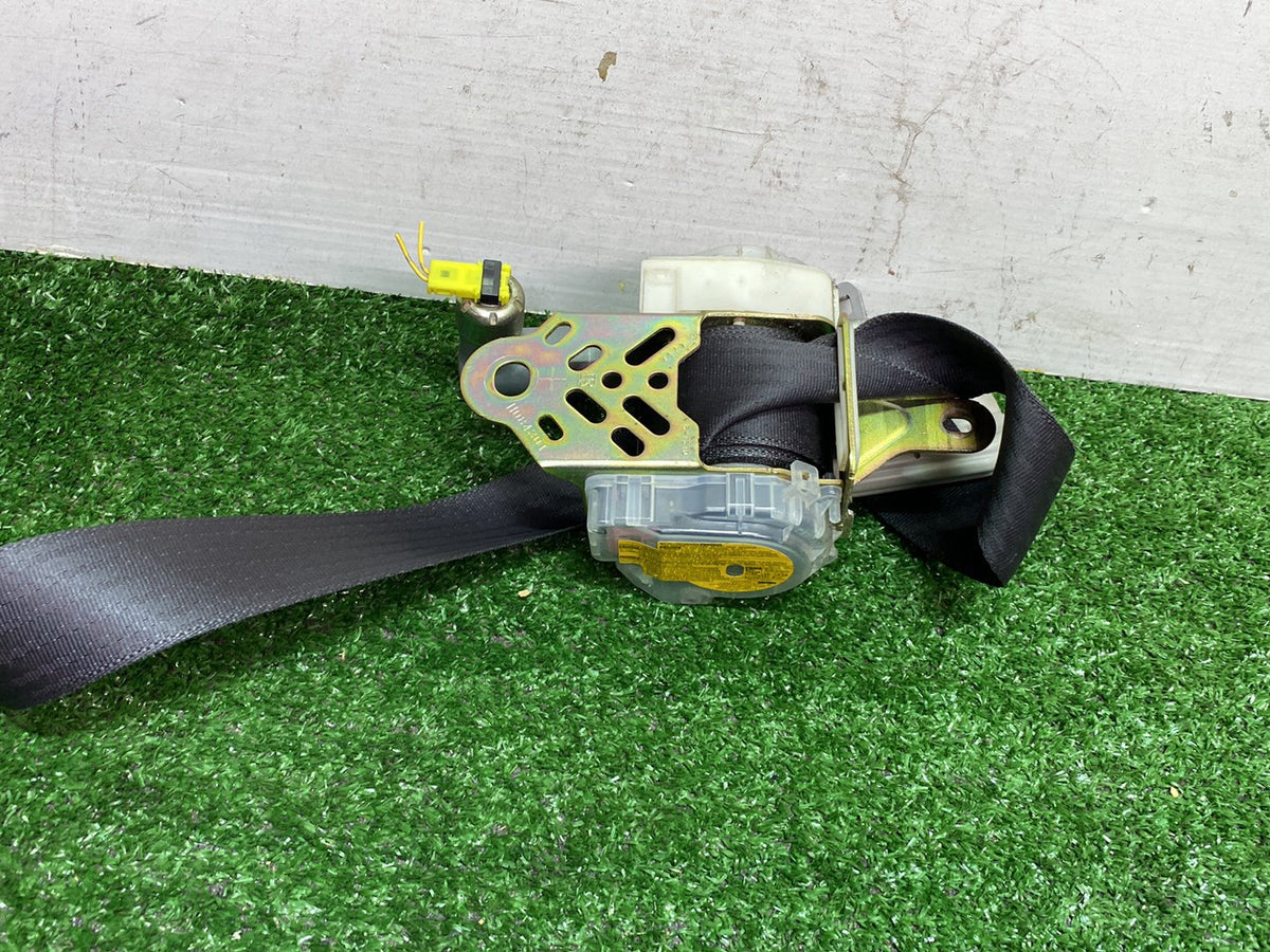 2005 Used Toyota Ist NCP60 - Left Front Seat Belt PN: See photos