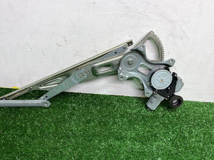 Jul 2009 to Dec 2015 - Used Toyota Prius ZVW30R - Right Rear Window Regulator/Motor - Power