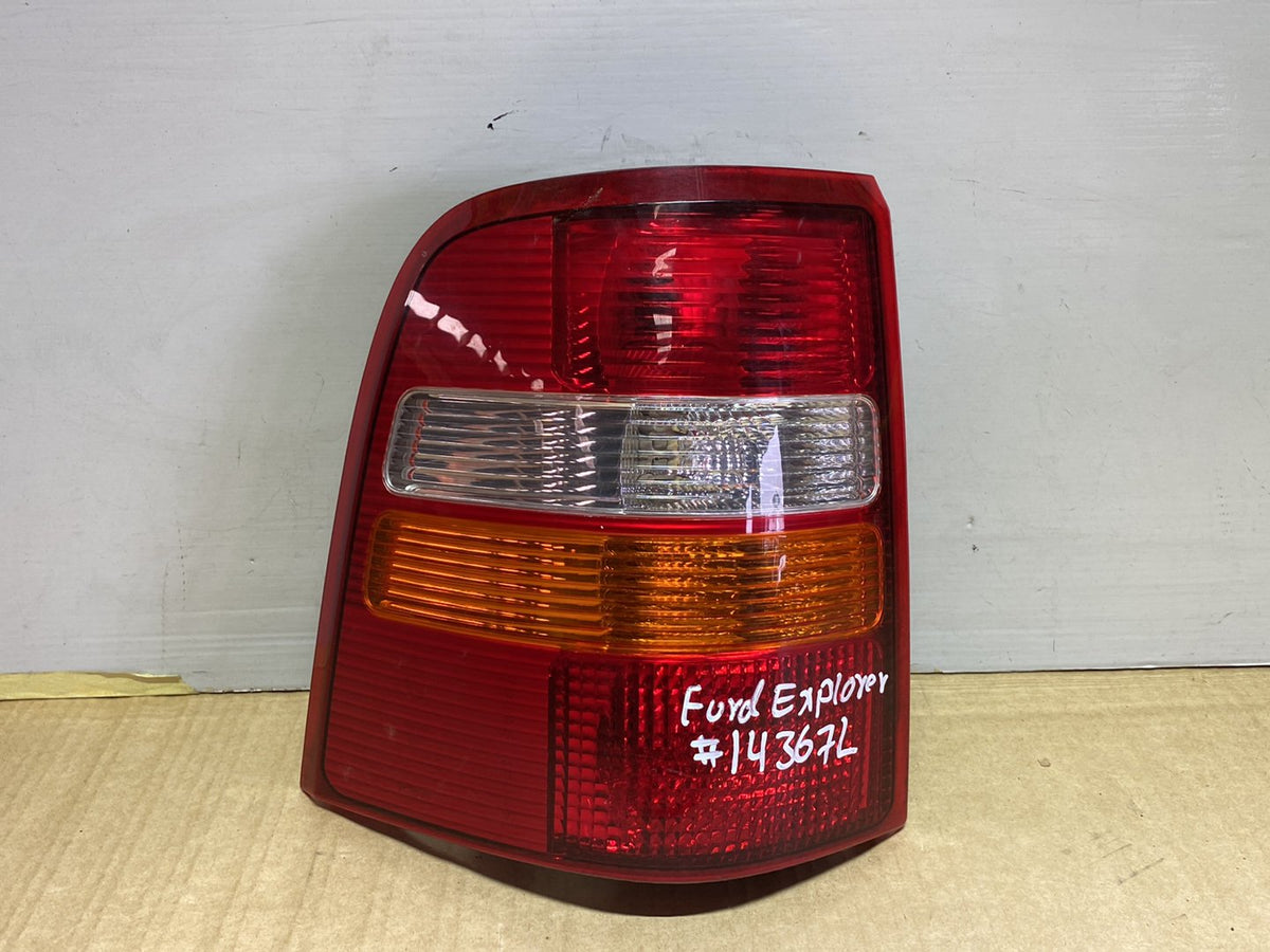 2006 Ford Explorer - Left Taillight
