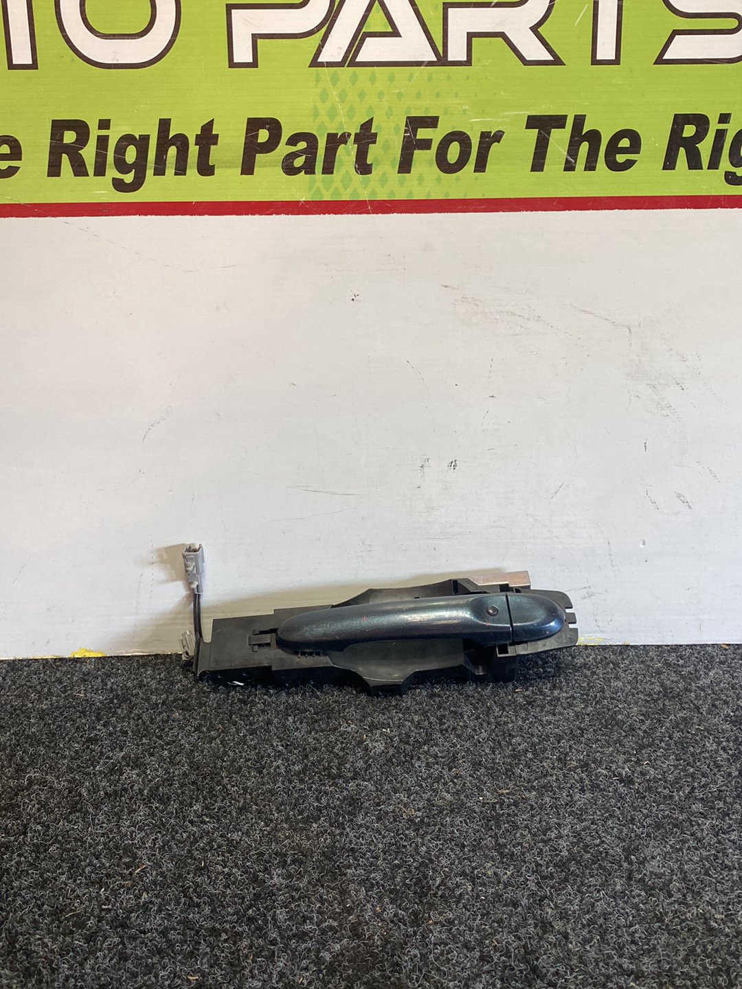 2013 Nissan Juke - Left Front Door Exterior Handle