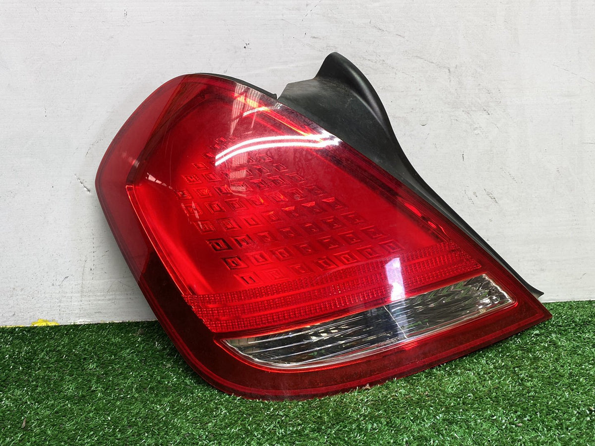 2006 Nissan Maxima - Left Taillight PN: ICHIKOH 4969