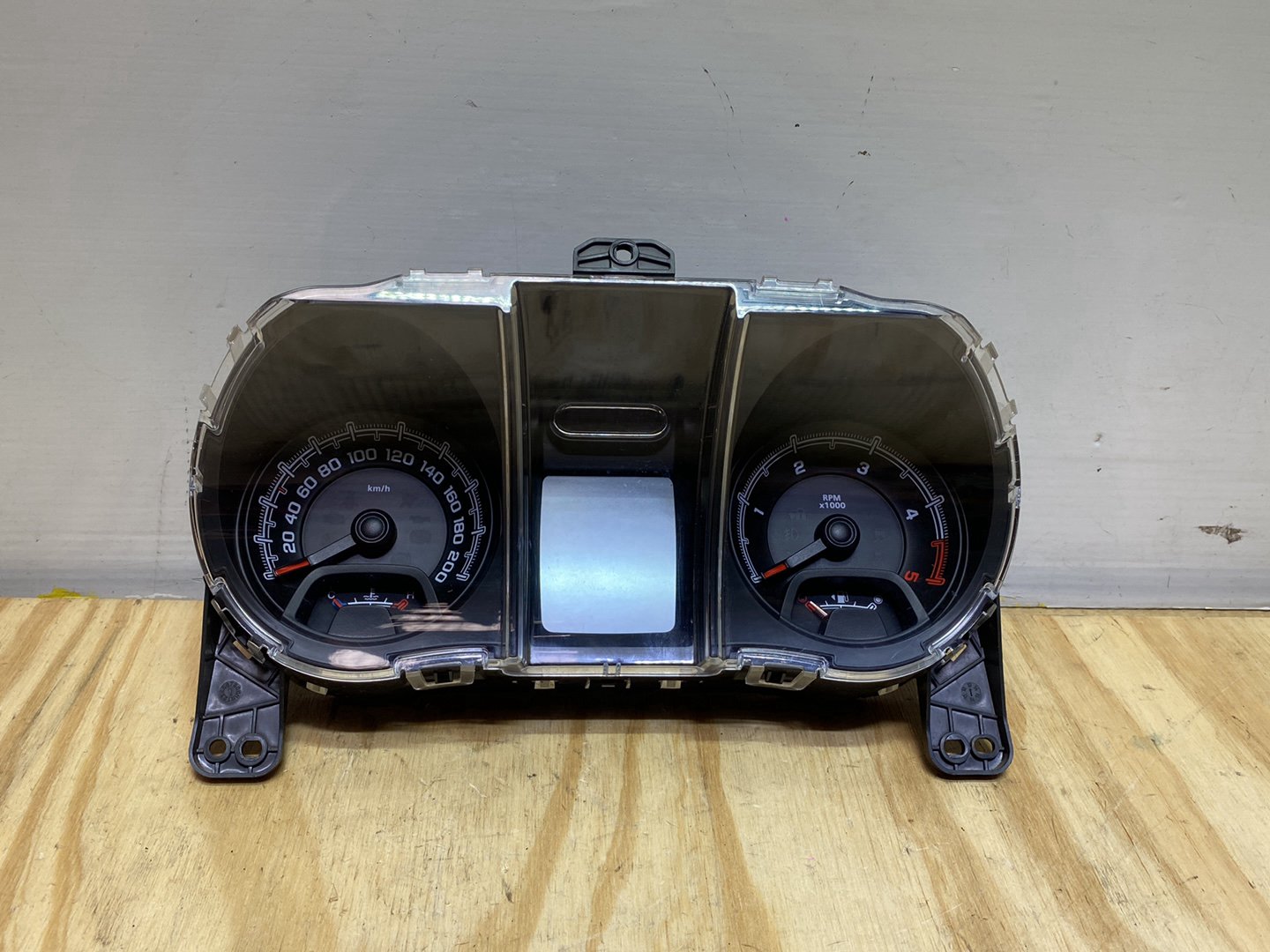 2014 Holden Colorado - Instrument Cluster PN: see photo