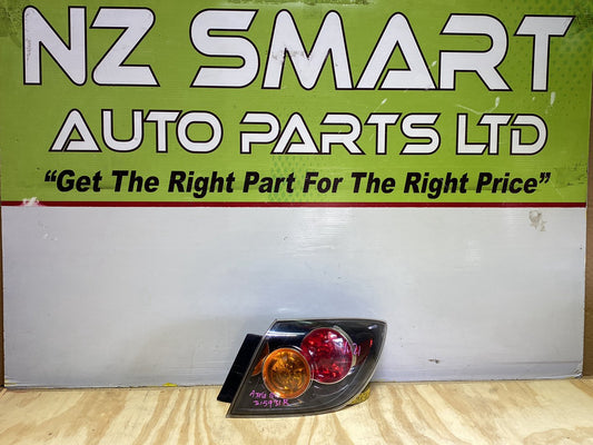 2005 Mazda Axela BK5P - Right Taillight PN: P2912
