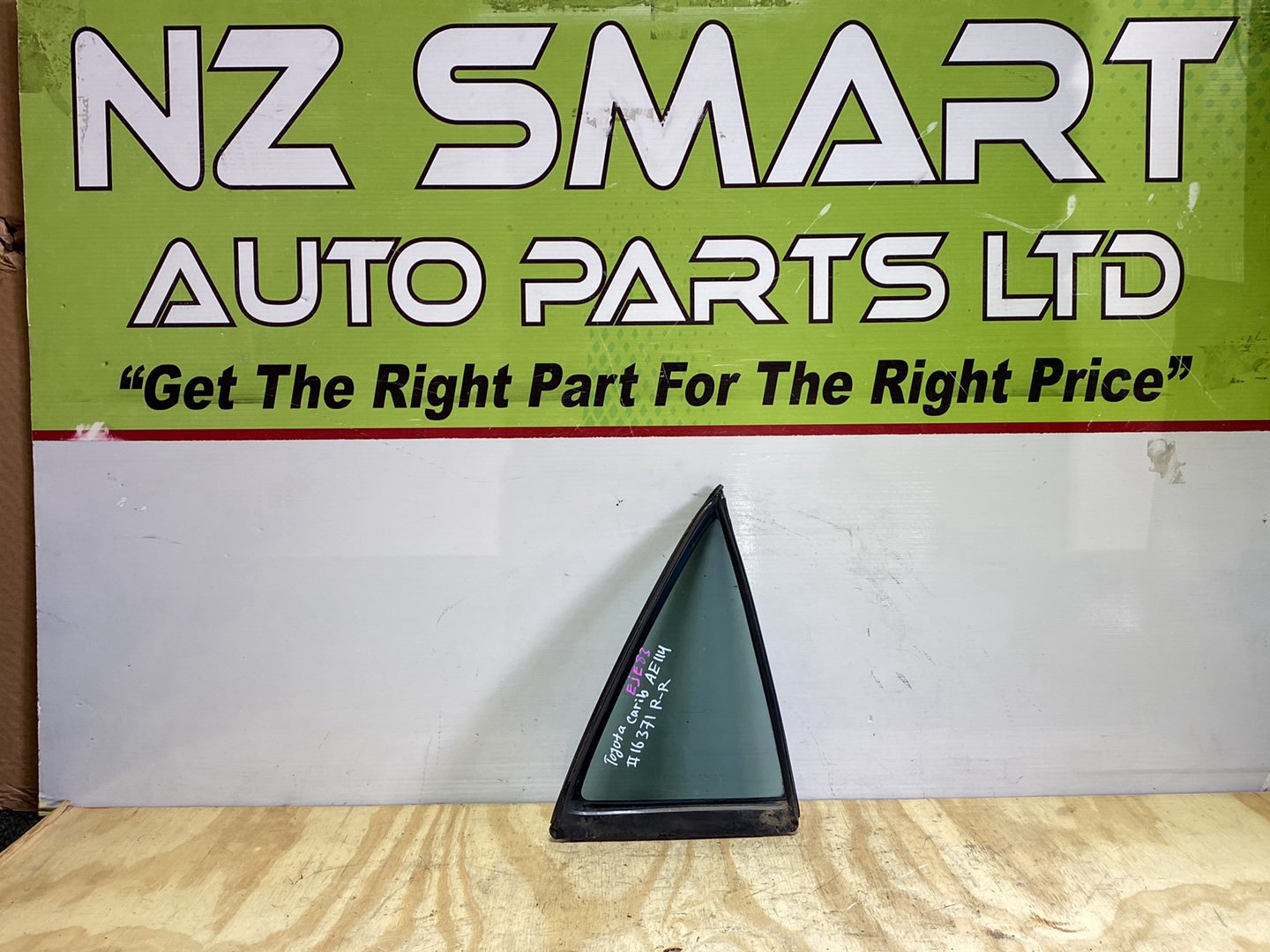 1999 Toyota Carib AE114 - Right Rear Quarter Door Glass