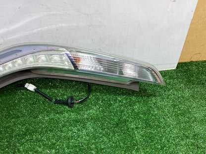 Dec 2010 to Feb 2017 - Nissan Leaf - Right Taillight - Mk1, Lens# D091