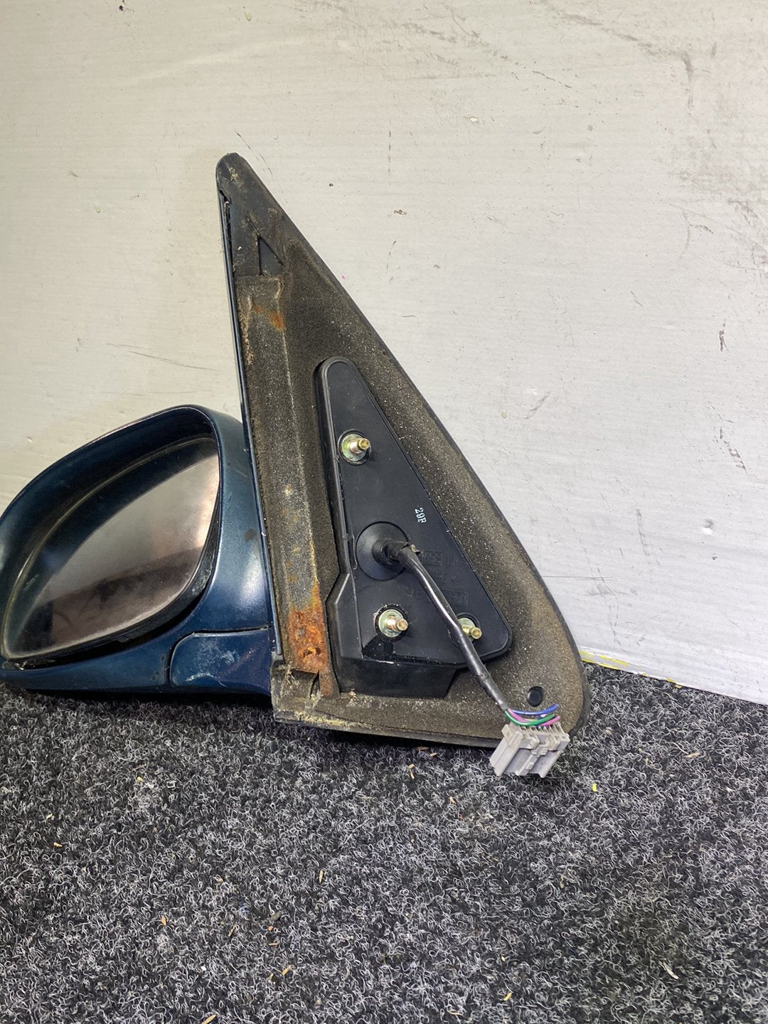 2002 Nissan Pulsar - Left Door Mirror PN: 3 wires