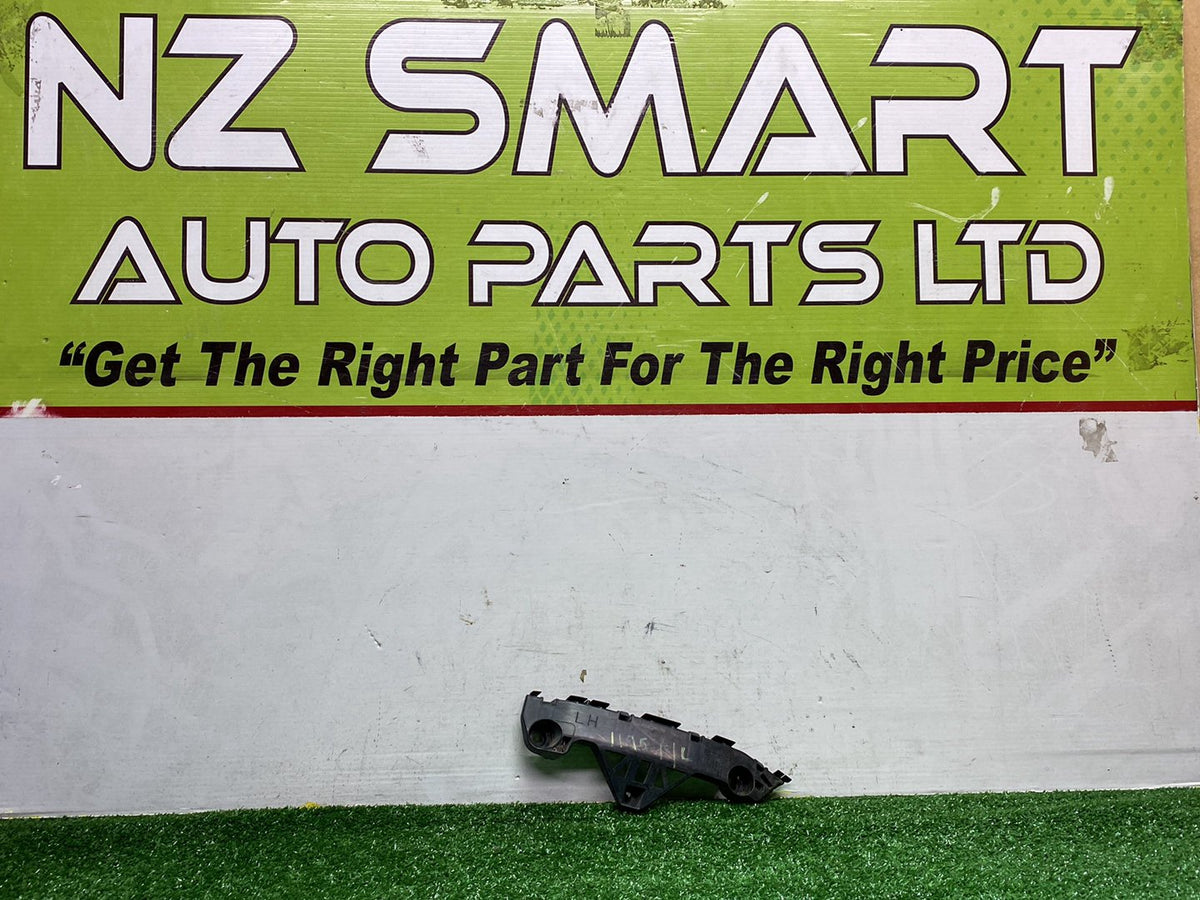 2009 Mazda Axela - Left Front Bumper Retainer PN: See photos