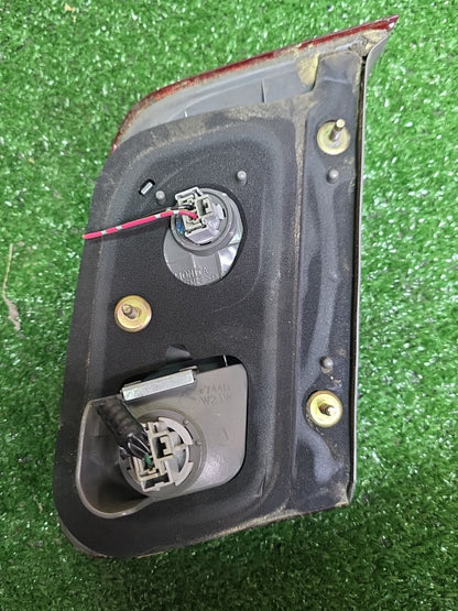 2004 Honda Civic - Left Taillight PN: P2661