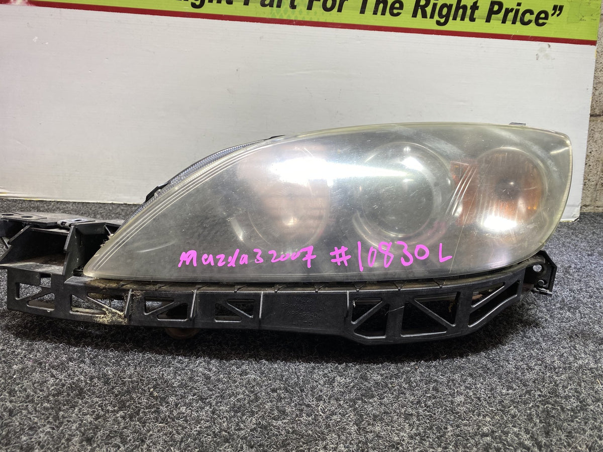 2007 Mazda Axela - Left Headlight Manual Adjust/ Non Hid/ P2951