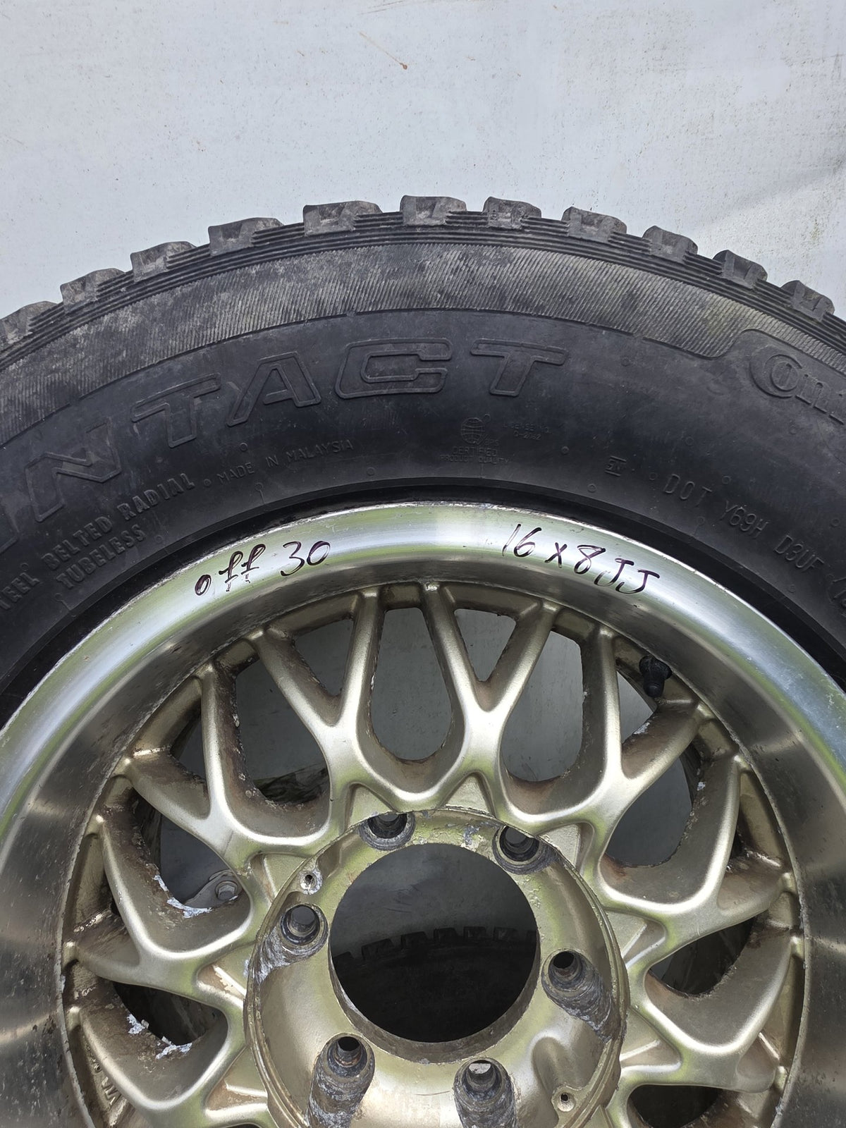 - Mag Wheel Set PN: Stud Pattern 6X139.7/ Wheel Size 16x8JJ/ Offset 30
