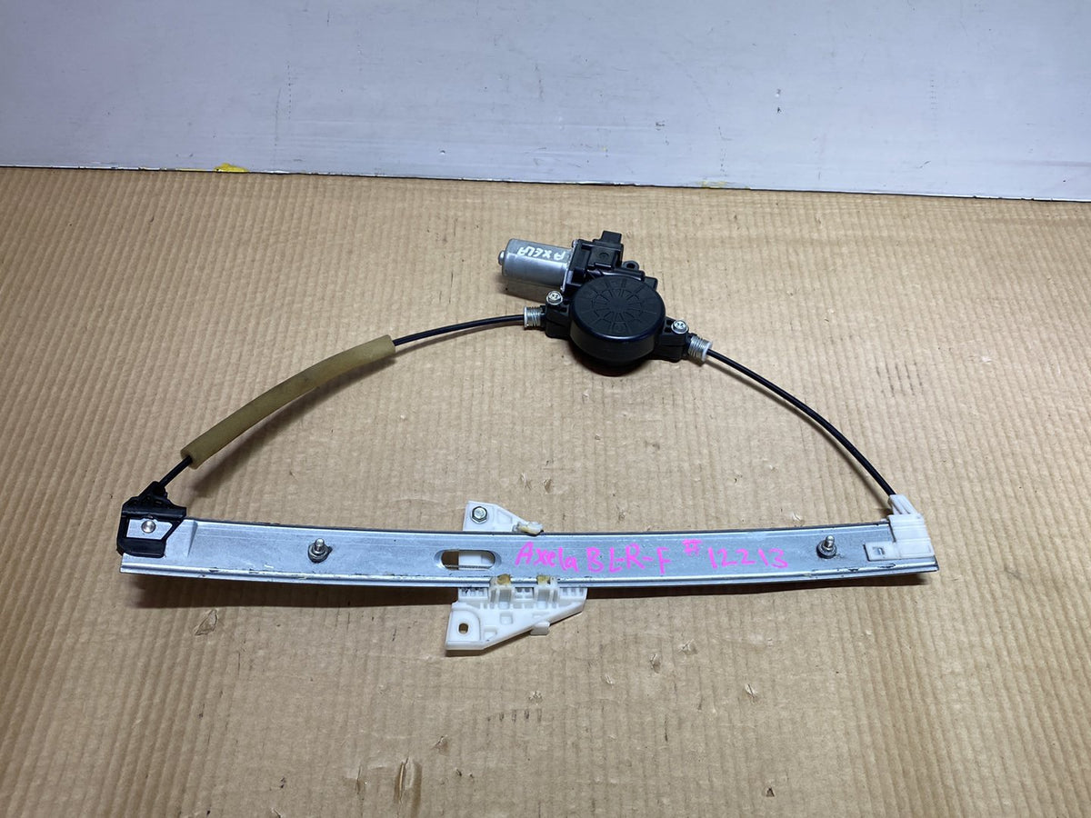 2010 Mazda Axela - Right Front Window Regulator/Motor