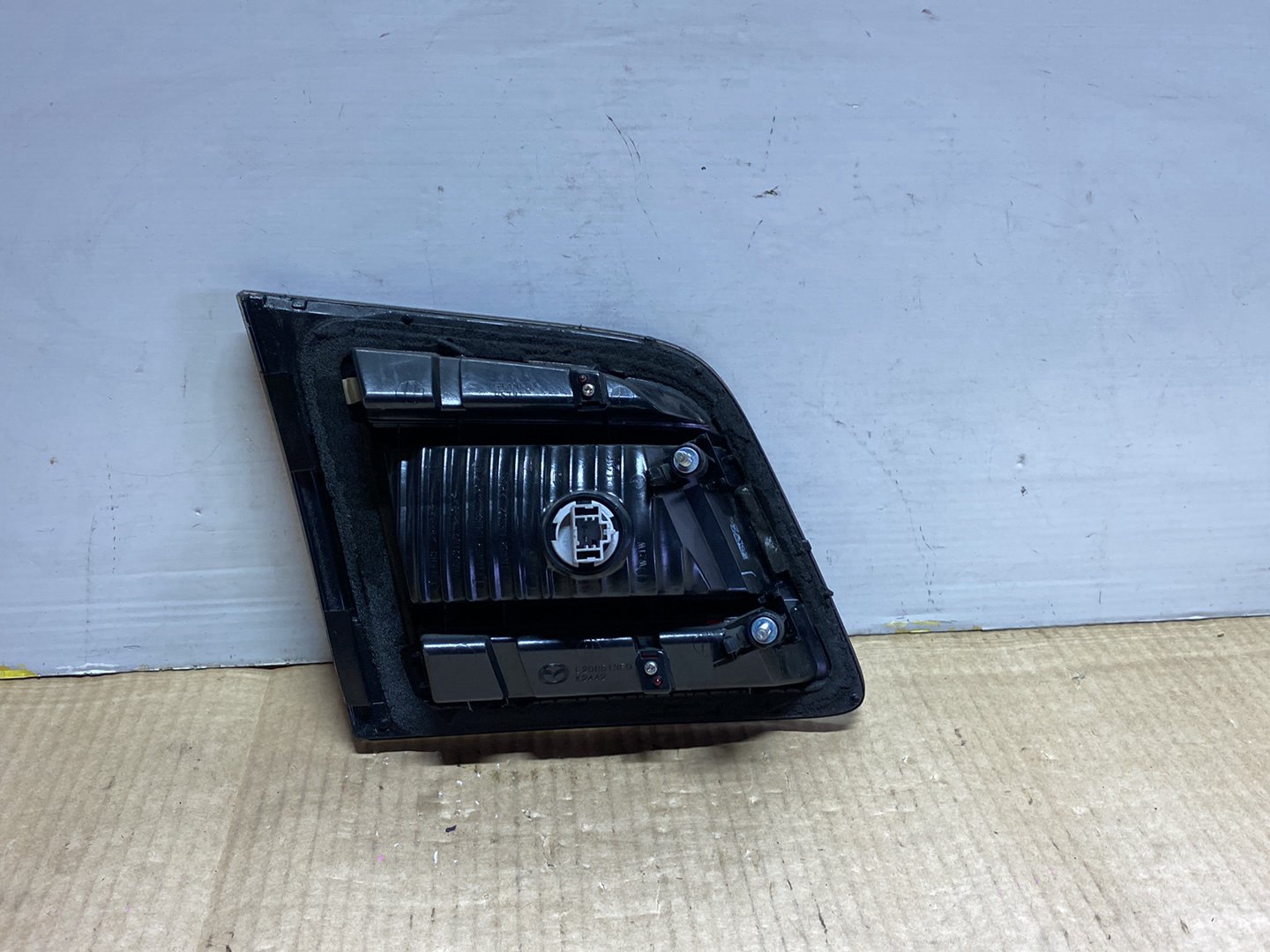2008 Mazda MPV LY3P - Right Tailgate Light PN: P5791