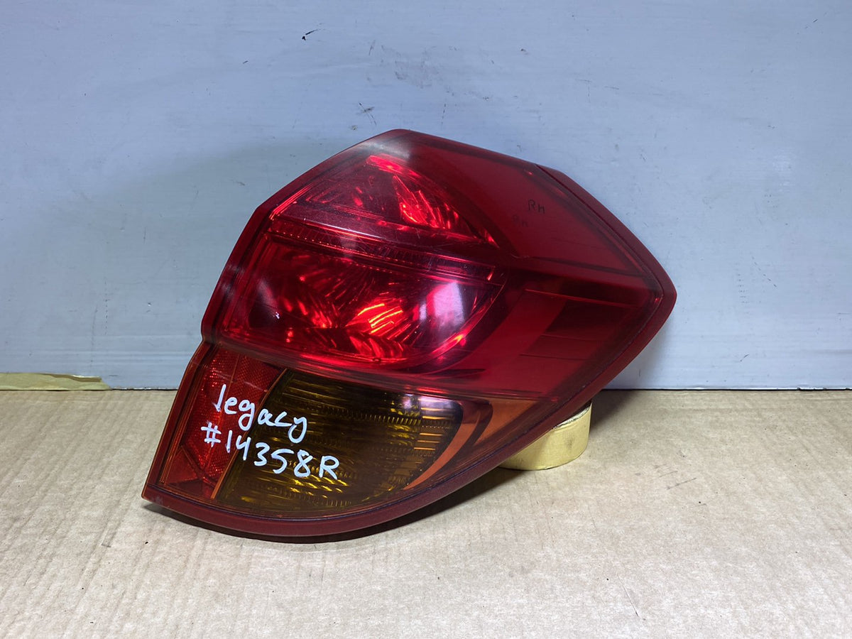 2005 Subaru Legacy - Right Taillight PN: Koito 220-20792