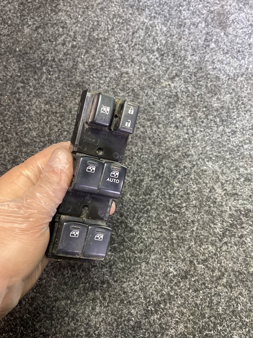 2016 Subaru Outback - Master Power Window Switch