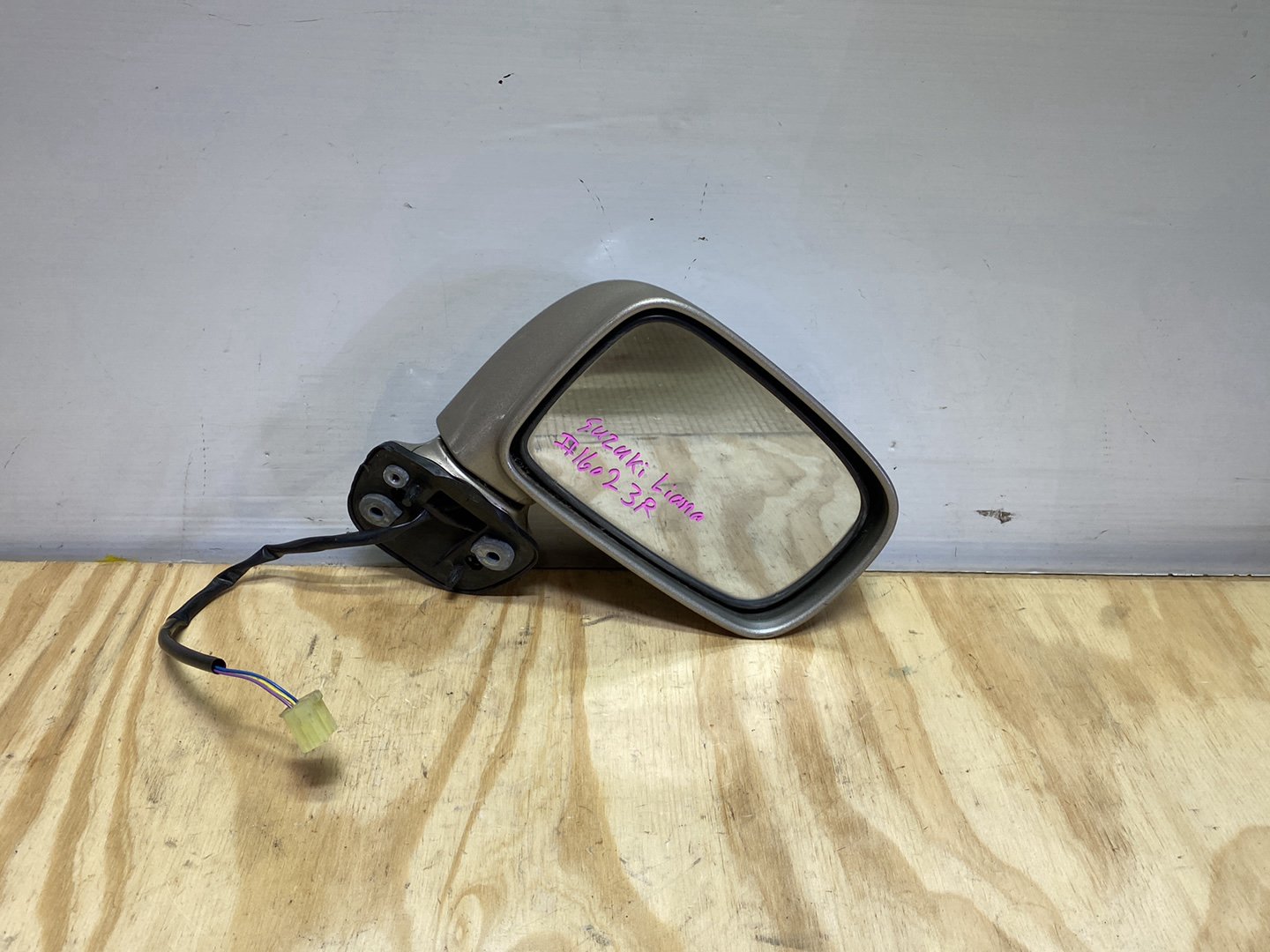 2004 Suzuki Liana - Right Door Mirror PN: 3 wires