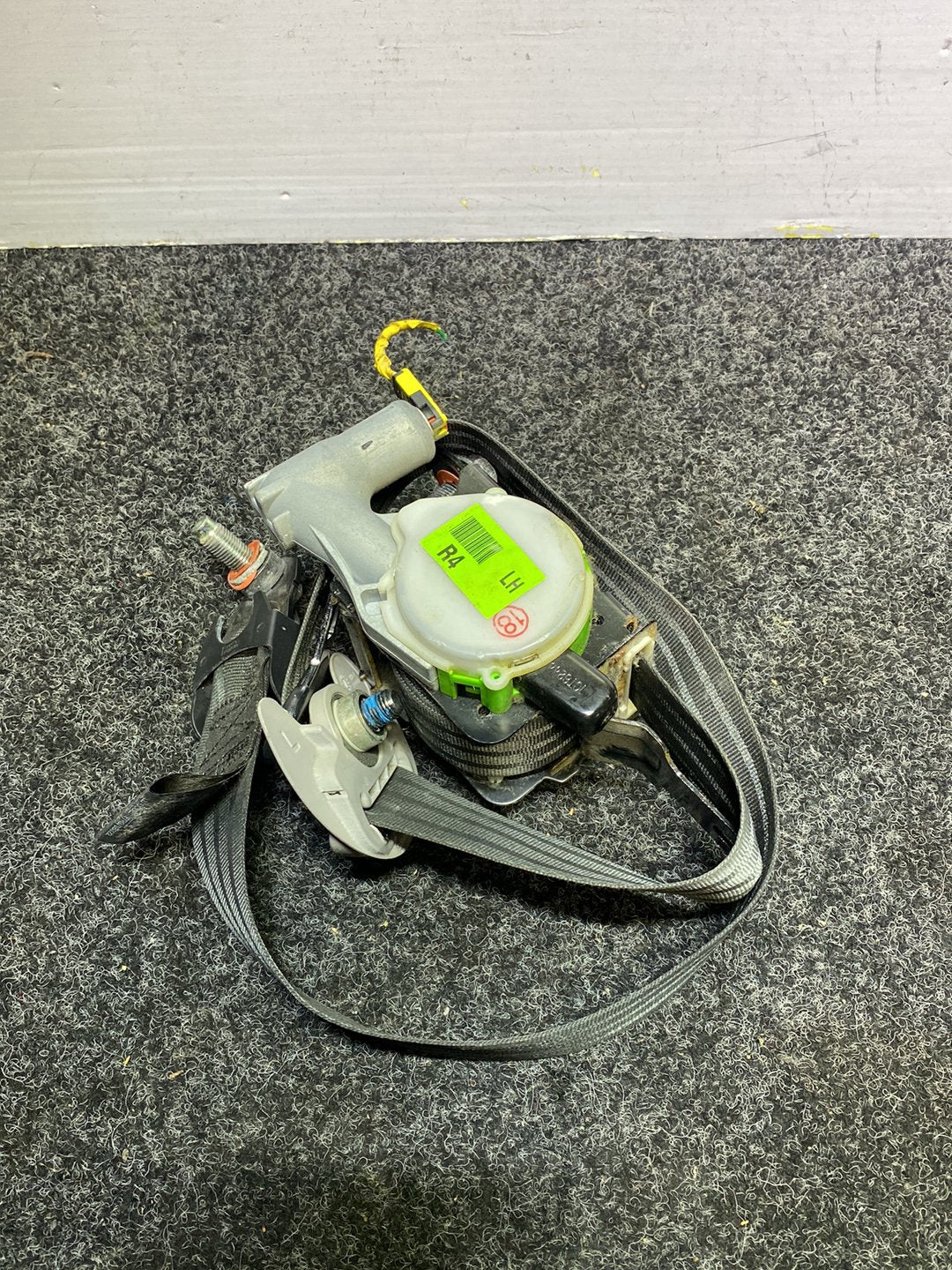 2012 Hyundai i45 - Left Front Seat Belt