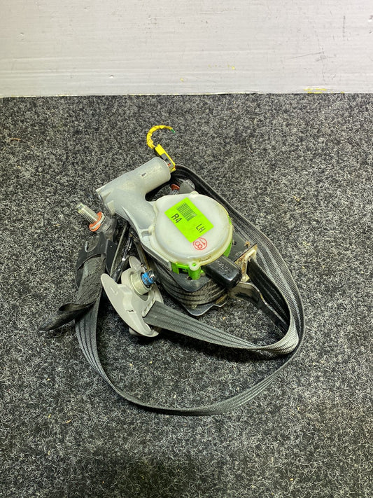 2012 Hyundai i45 - Left Front Seat Belt