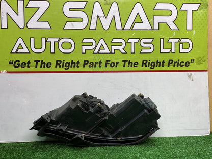 2004 Mazda Atenza - Right Headlight PN: Manual Adjust/ Non Hid/ G22D510K0C