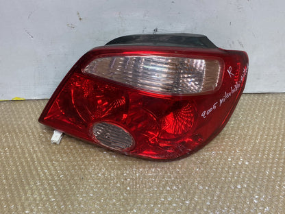2005 Mitsubishi Airtrek - Right Taillight PN: 220-87685