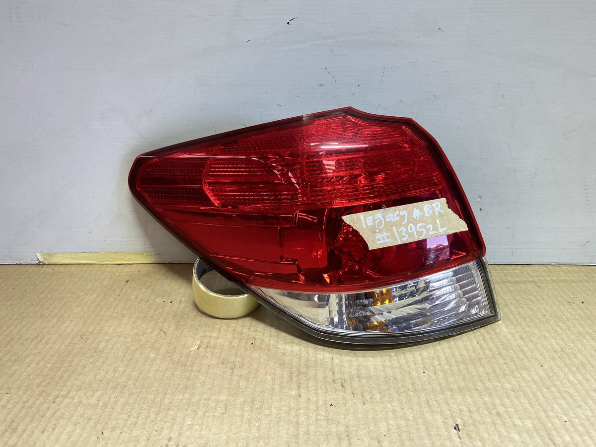 2010 Subaru Legacy BR - Left Taillight PN: Koito 220-20067