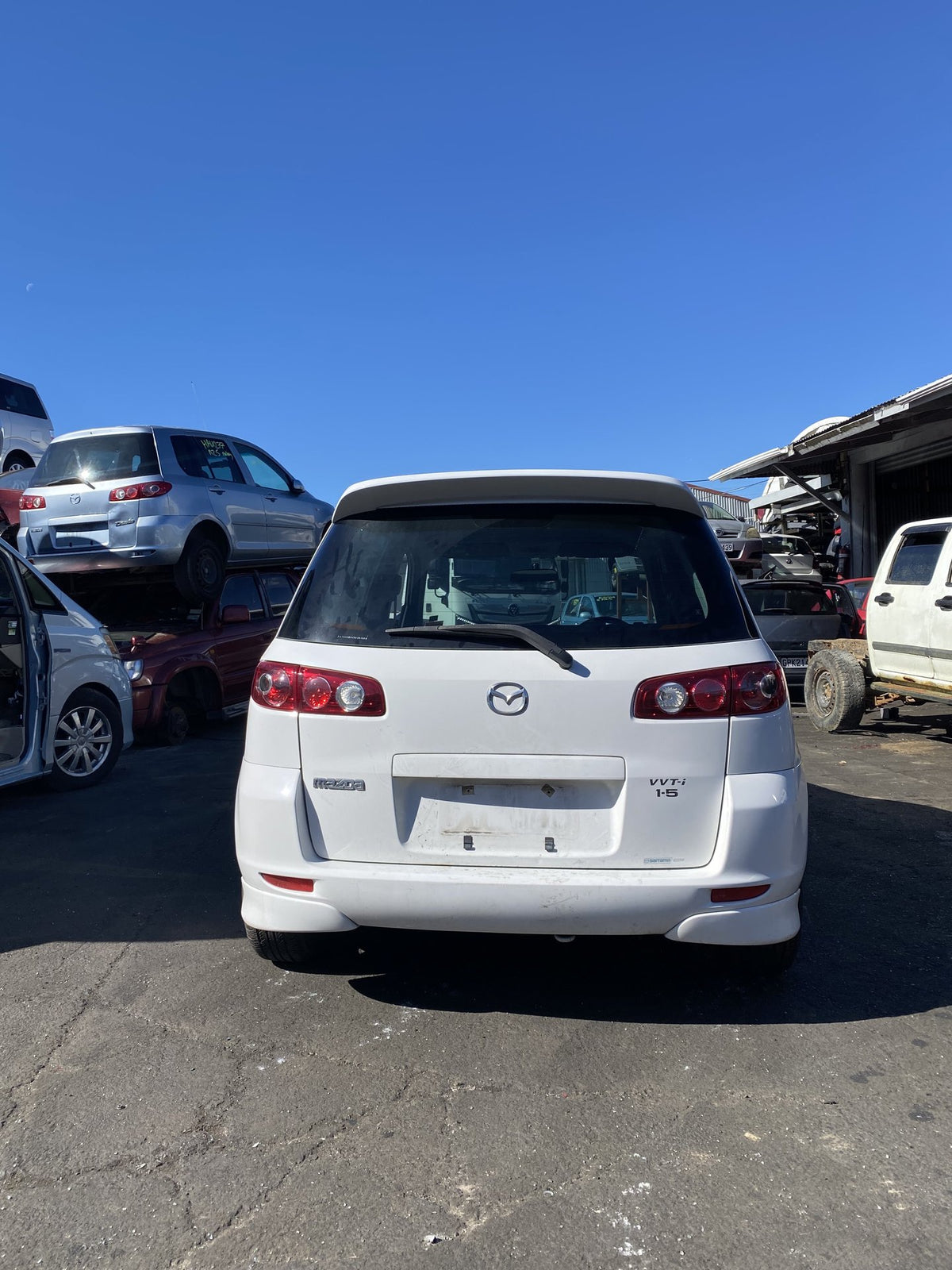 2003 Mazda Demio DY5W  Dismantling For Parts