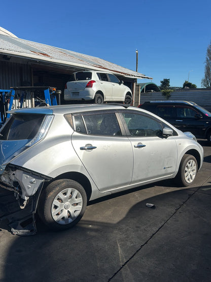 2016 Nissan Leaf  Dismantling For Parts