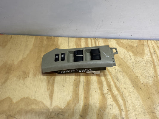 2008 Toyota Yaris - Master Power Window Switch