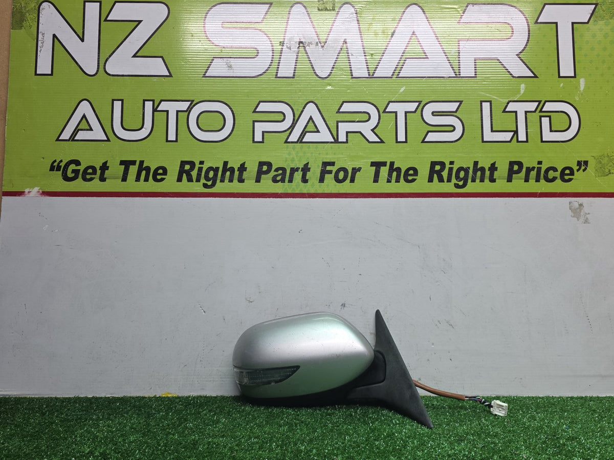 2006 Subaru Legacy - Right Door Mirror PN: 91029AG060/ 9 wires