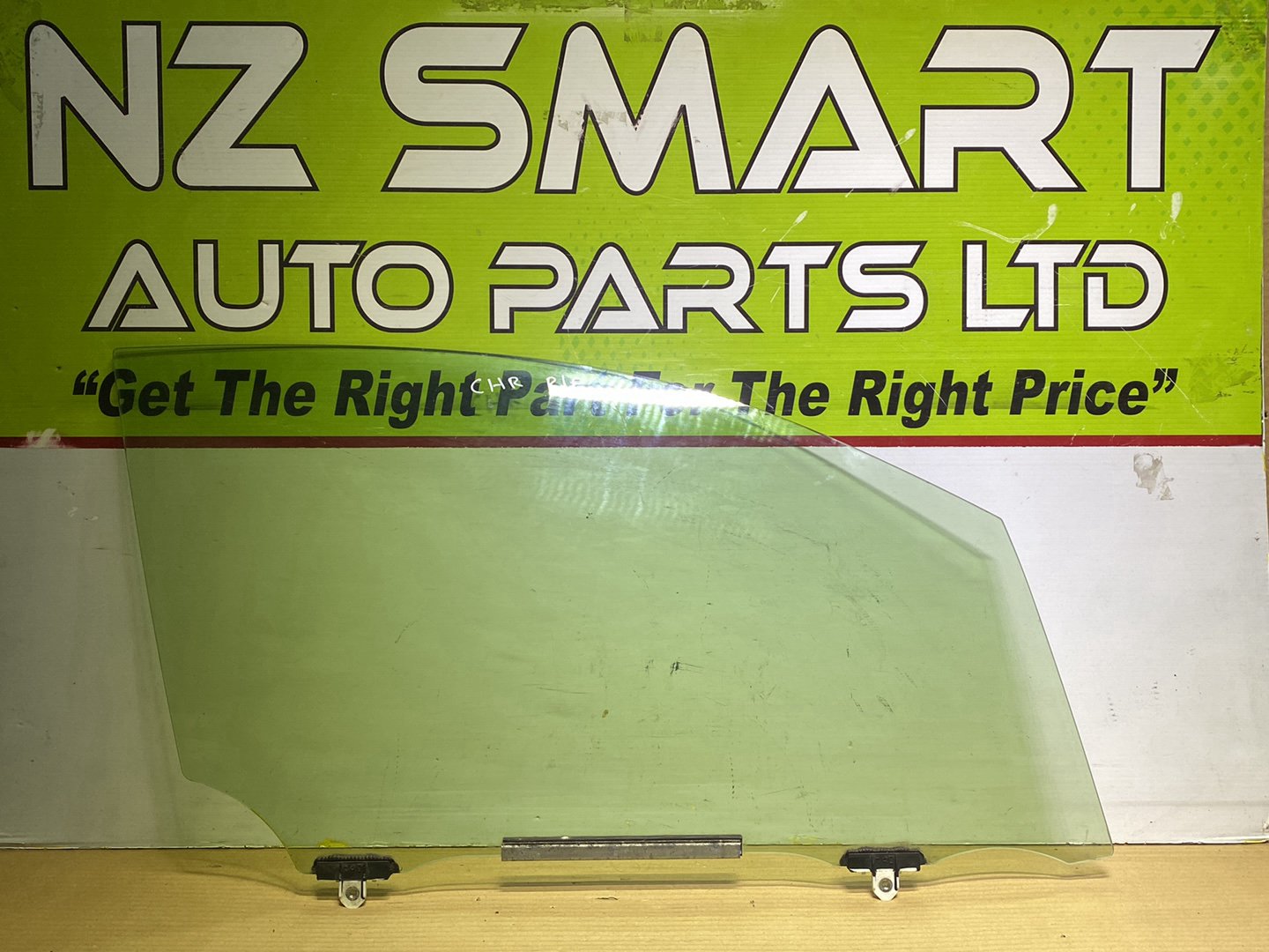 2017 Toyota C-HR ZYX10- Right Front Door Glass PN: Tint Number M2H4K