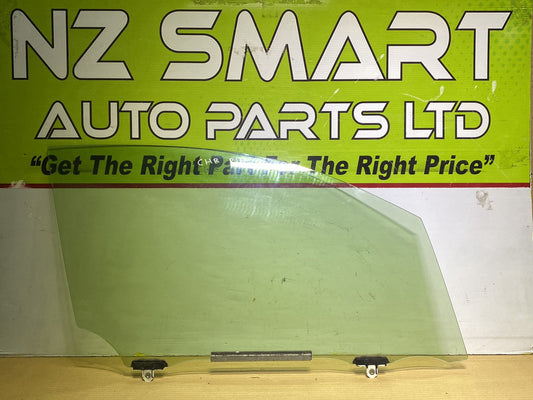 2017 Toyota C-HR ZYX10- Right Front Door Glass PN: Tint Number M2H4K