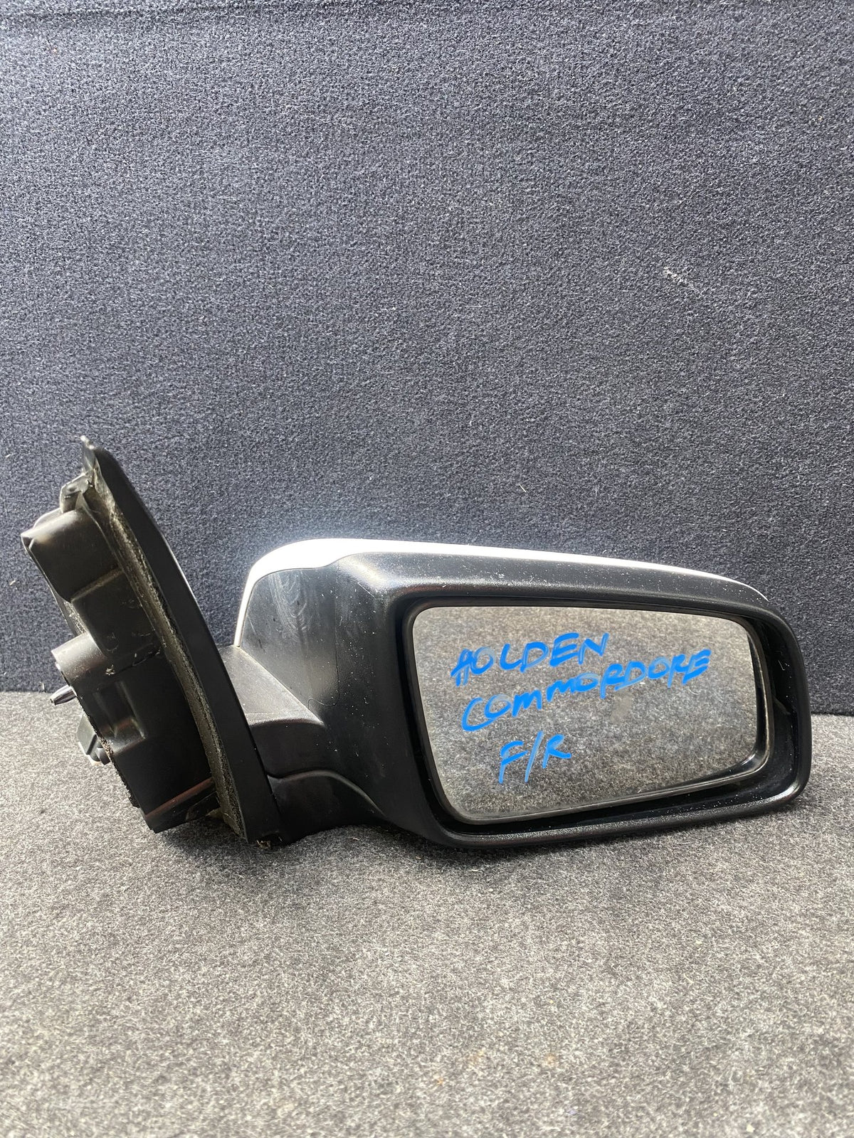 2010 Holden Commodore - Right Door Mirror PN: 3PIN