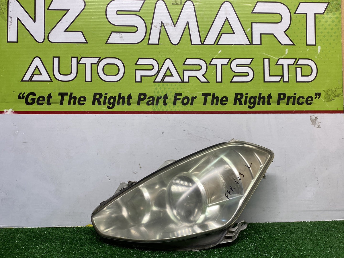 2002 Toyota Caldina - Left Headlight PN: 8118521110