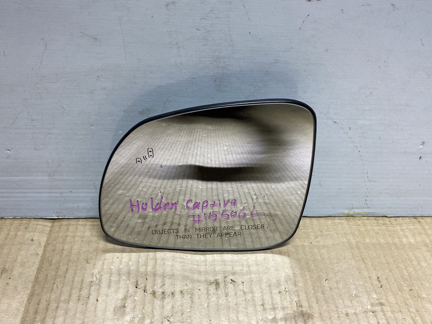 2016 Holden Captiva - Left Door Mirror Glass