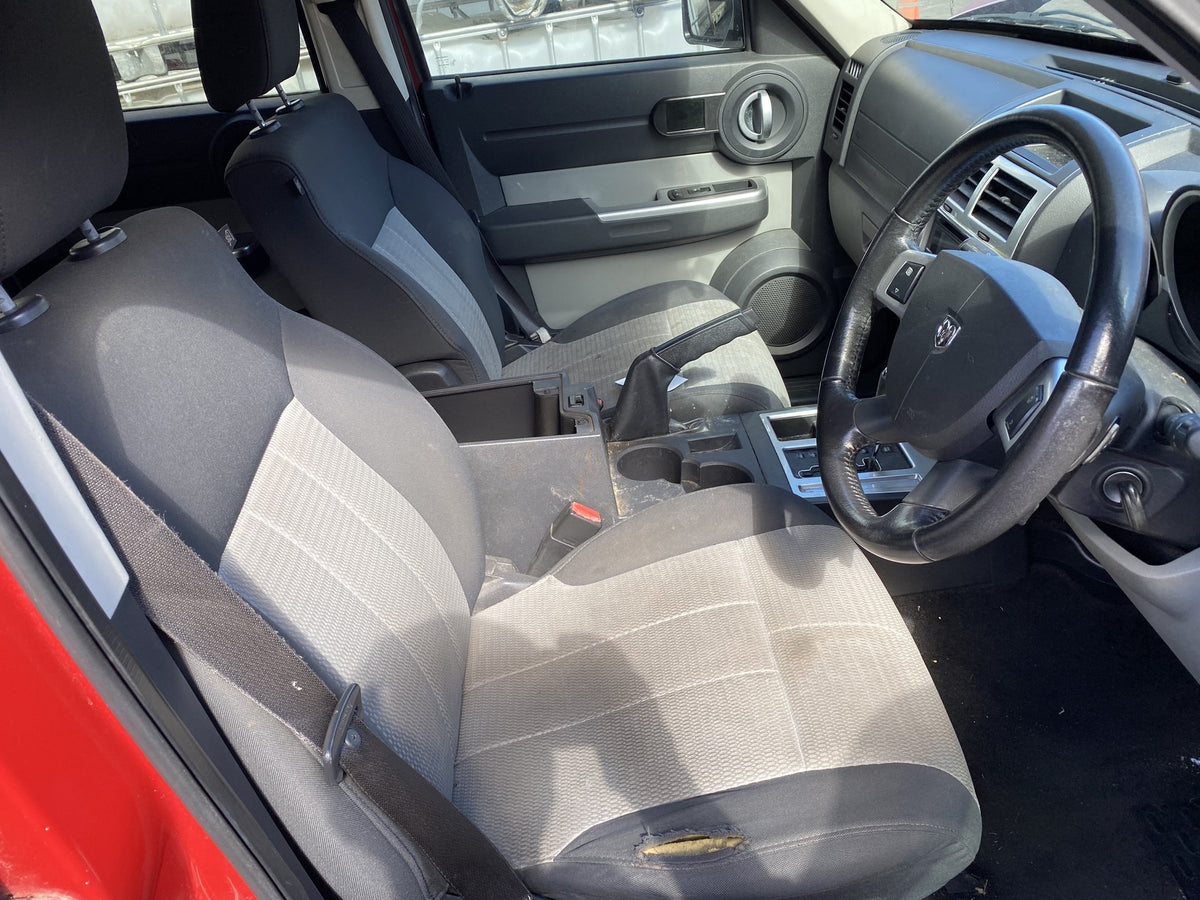 2007 Dodge Nitro SXT- Dismantling For Parts