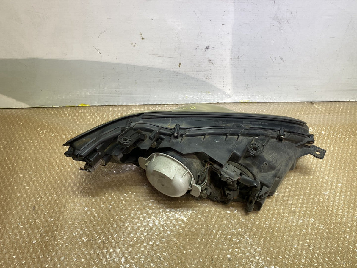 2005 Subaru Legacy - Left Headlight PN: 84001AG711