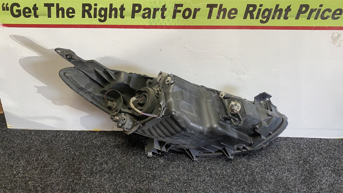 2010 Mazda Demio - Right Headlight PN: STANLEY W0128