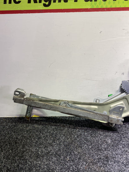 2007 Subaru Forester SG5 - Right Rear Window Regulator/Motor