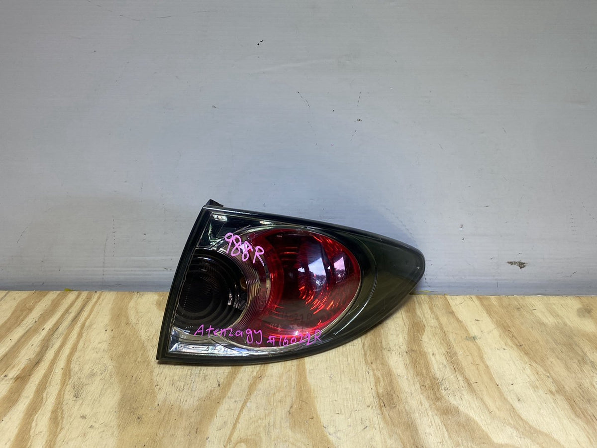 2006 Mazda Atenza GY3W - Right Taillight PN: Koito 220-61981
