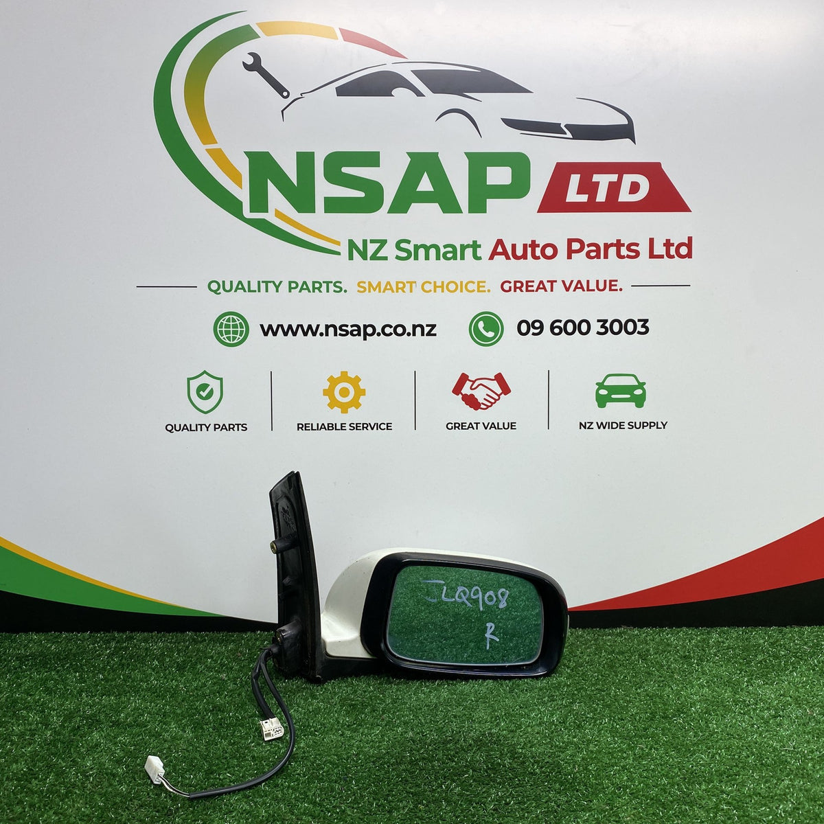 2006 Used Toyota Wish - Right Door Mirror PN: 2 Plugs 7 Wires