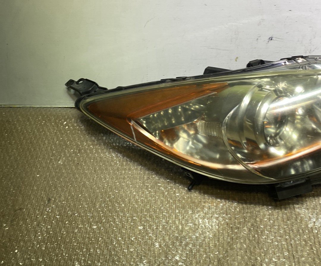 2010 Mazda Axela- Right Headlight PN: see photos