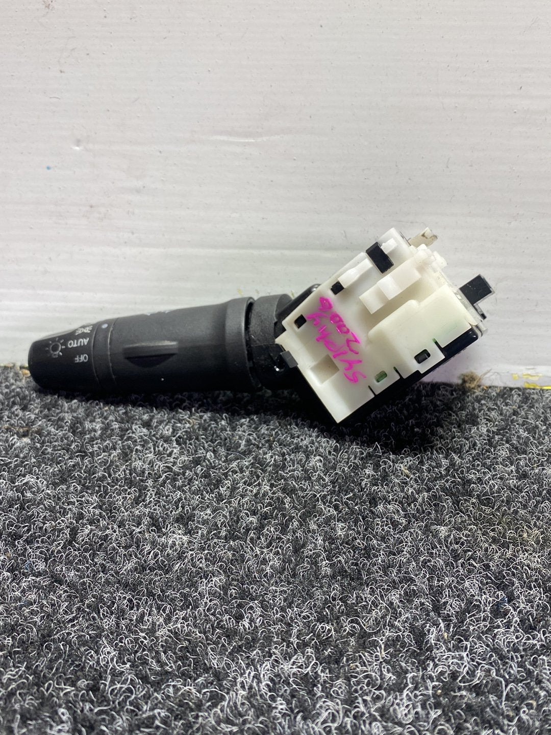 2006 Nissan Bluebird Sylphy - Headlight Switch PN: 25540EW00A