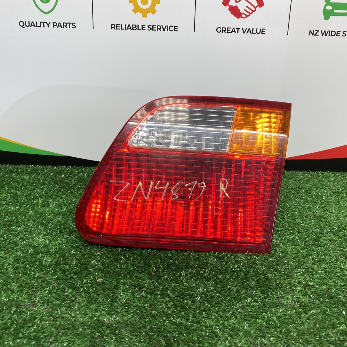 2000 Honda Civic - Right Bootlid Light PN: STANLEY R2243