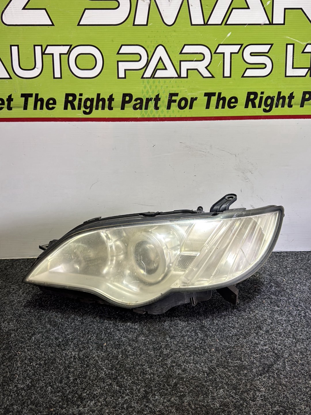 2008 Subaru Legacy - Left Headlight PN: 100-20952