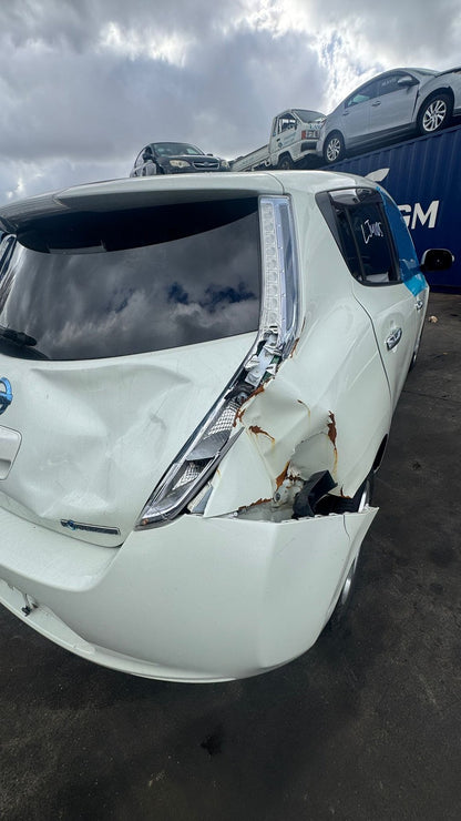 2011 Nissan Leaf ZE0 Dismantling For Parts
