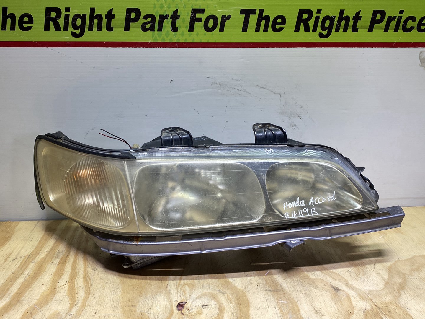 2000 Honda Accord CL3 - Right Headlight PN: R7637