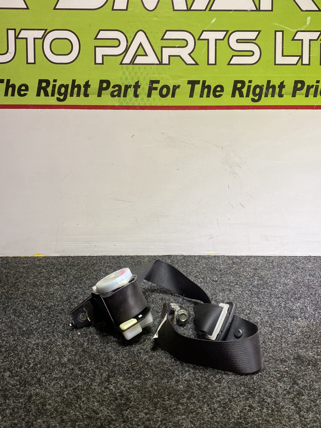 2006 Nissan Fuga Y50 - Left Rear Seat Belt PN: Model No TK-AB2-G1938