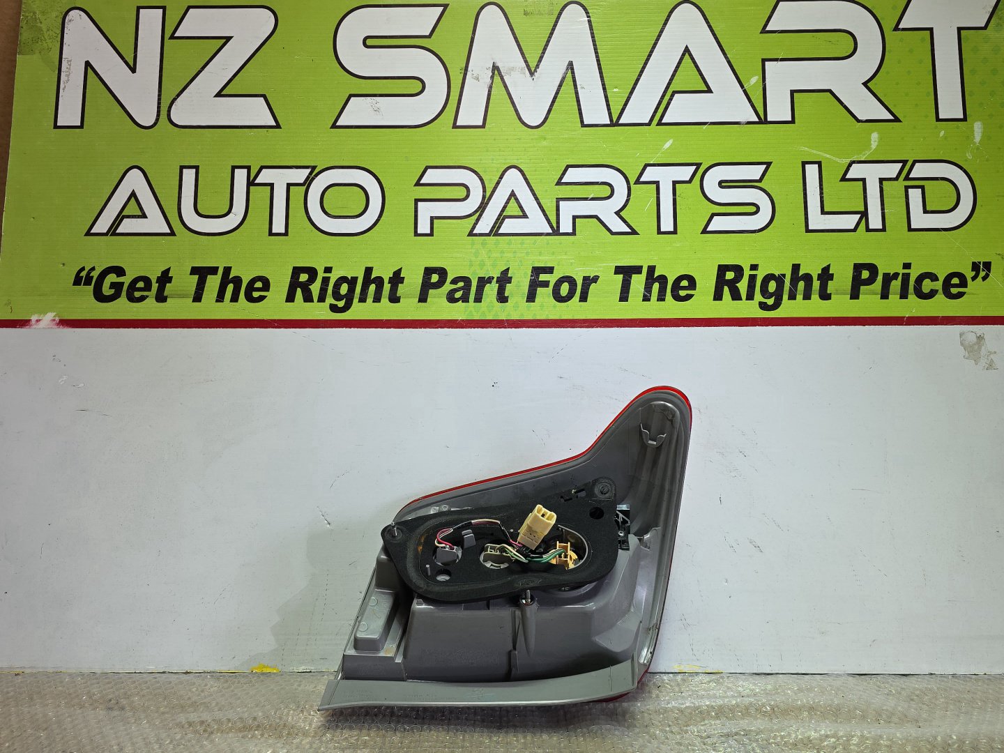 2007 Used Toyota Corolla- Right Taillight PN: 8155113690