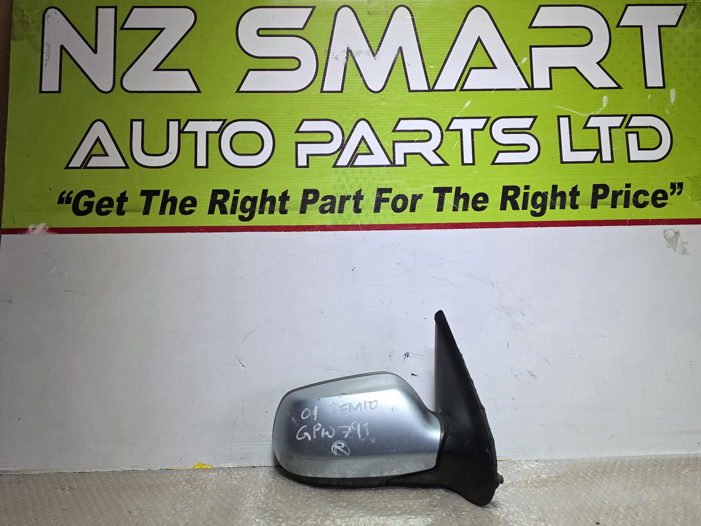 2005 Mazda Demio- Right Door Mirror PN: 5 pin