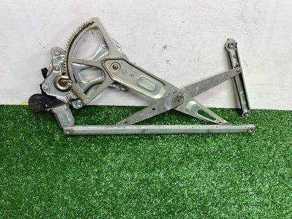 2002 Used Toyota Caldina - Right Front Window Regulator/Motor PN: 85711058010
